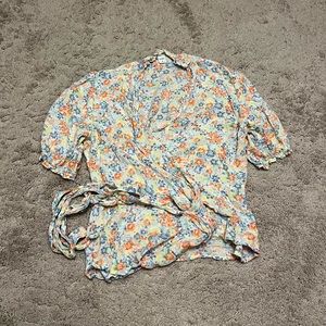 Old Navy Wrap Top Size M